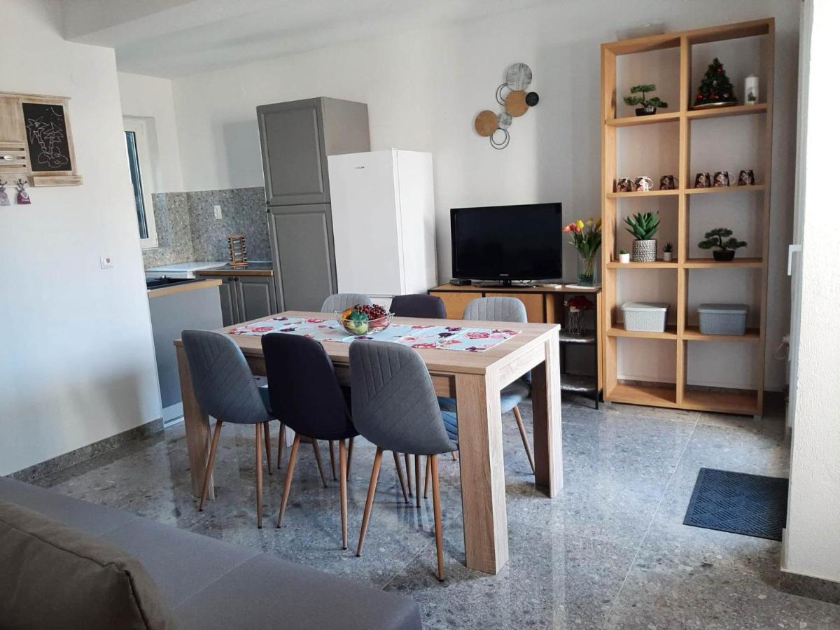 Apartmán Ema Brela Exteriér fotografie